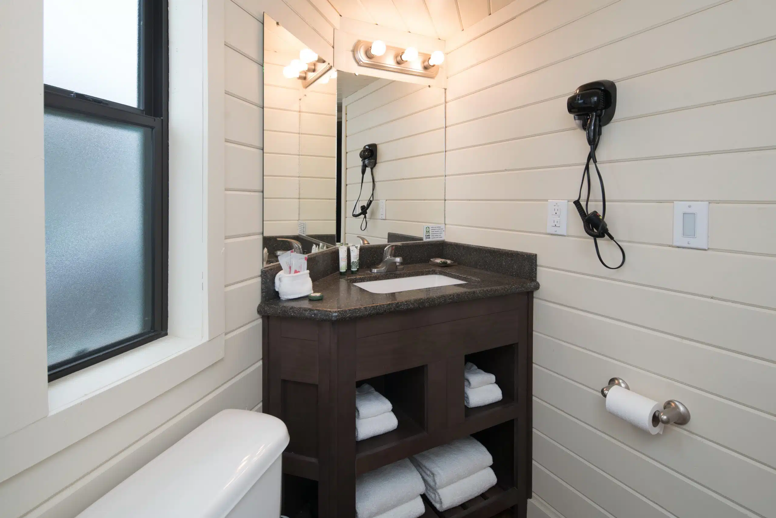 Interior views of the cabin rentals near Sedona Arizona - bathroom